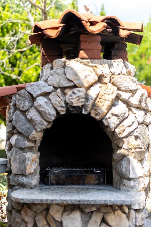 Charming Studio With Hot Tube, Terrace, Barbecue And Garden Kraljevica Exterior foto